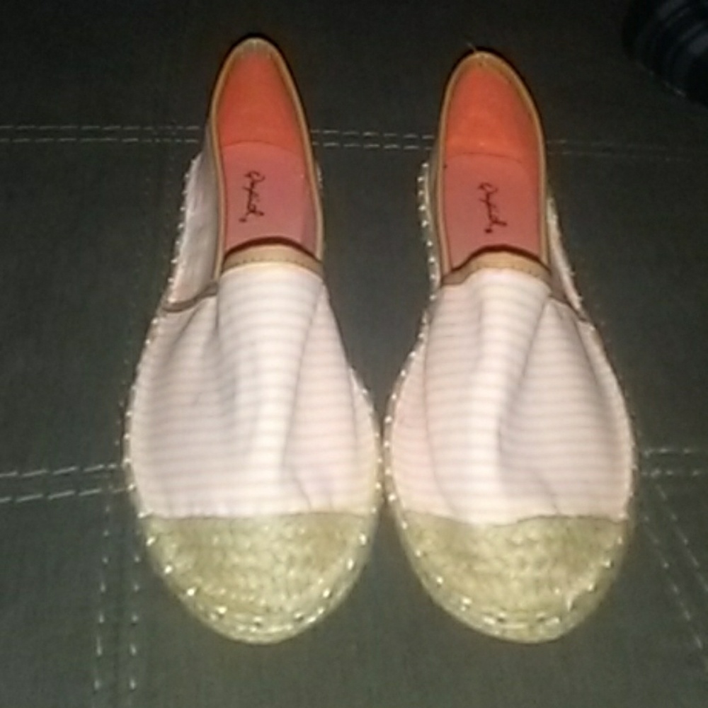 Qupid Striped White/Peach Flats Mermosa